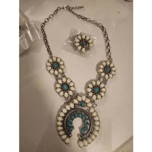 Silver Turquoise Western Squash Blossom Necklace & Earring Set - Picture 5 of 5